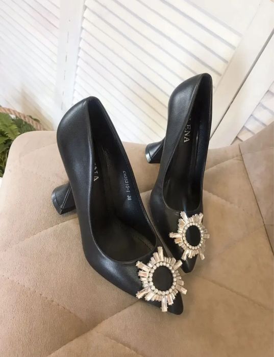 Продам туфельки