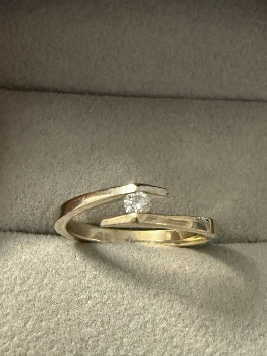 Бриллиантовое кольцо