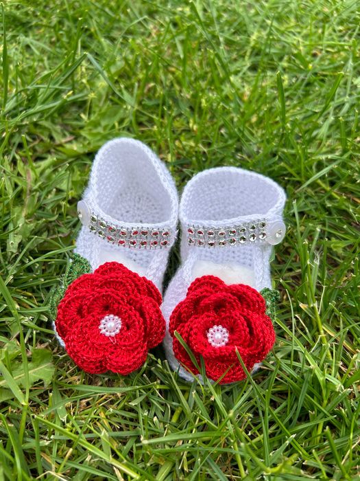 Set rochita si pantofi fetita crosetate, 0-3 luni, calitate excelenta