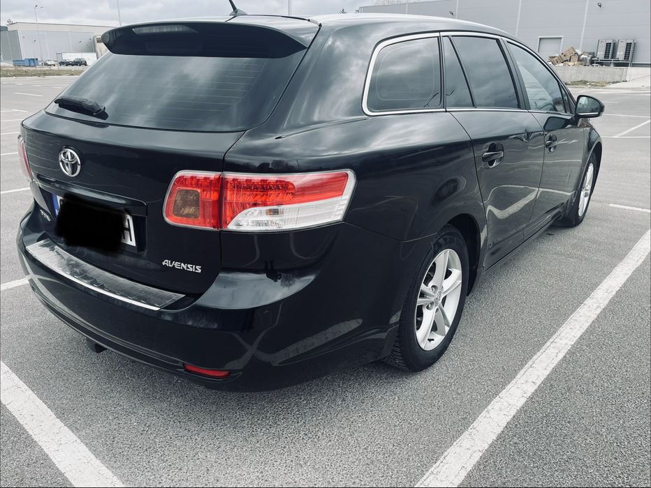 Toyota Avensis-1.8 benzin 147hp.