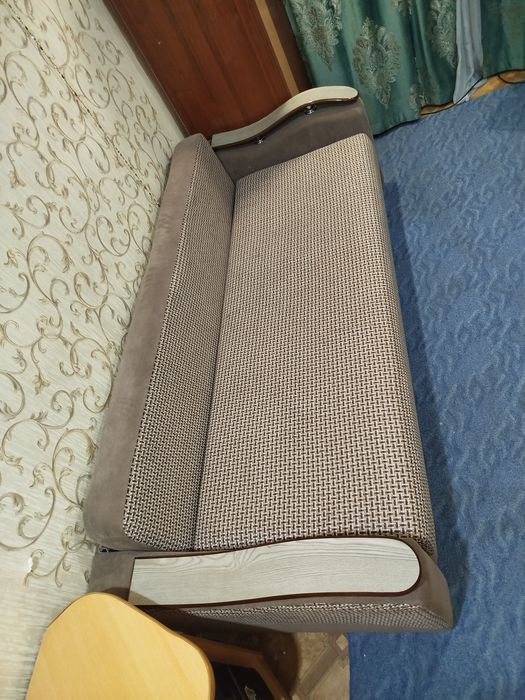 Продам 2 дивана в отличном состоянии.