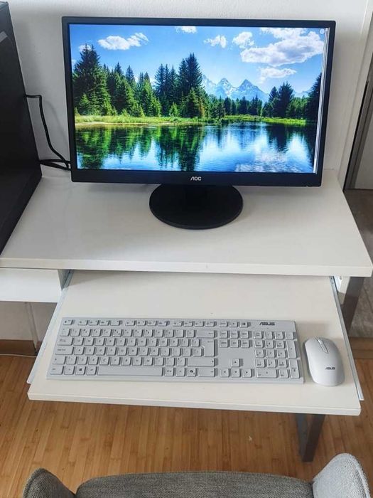PC Complet AMD Ryzen 3 | SSD + 8GB RAM | Monitor AOC 24" | Factură + Garanție 6 Luni (Windows 11 + Office 2024)