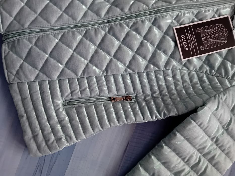 Оригинално яке"Guess"