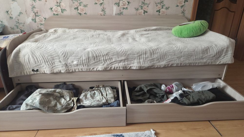 Кровать односпальная