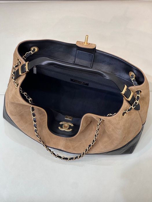 Чанта Chanel естествен велур