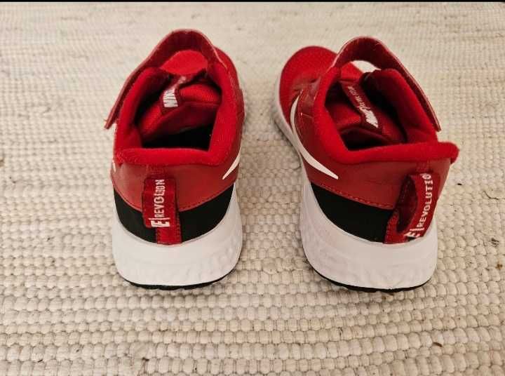 Детски маратонки Nike
