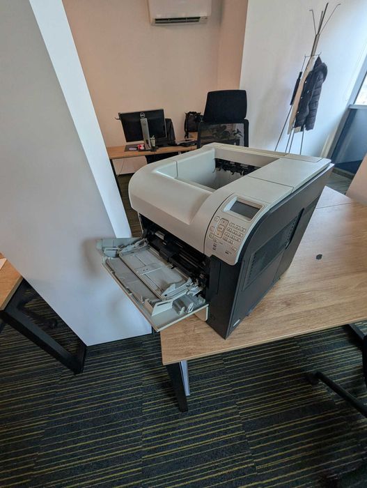 Лазерен принтер HP LaserJet P4015