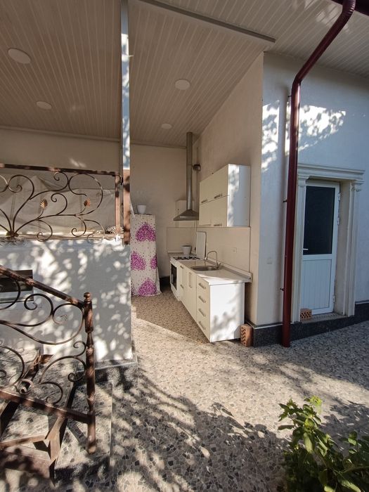 Саламатина 3.5 соток 6 комнат Сдаётся