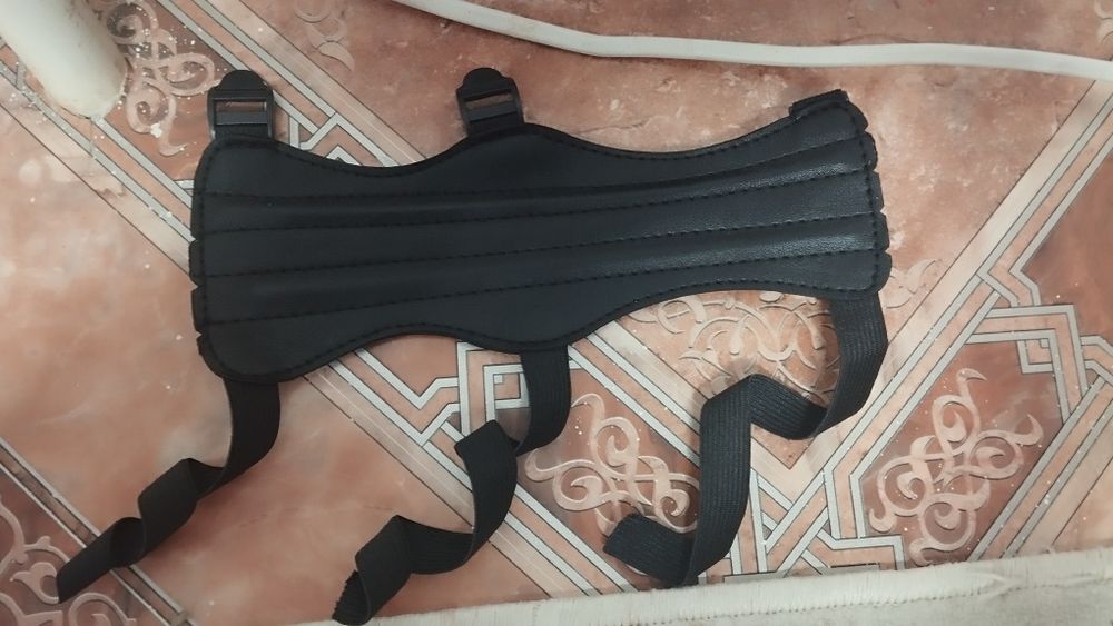 Защита пальцев и рук при стрельбе из лука