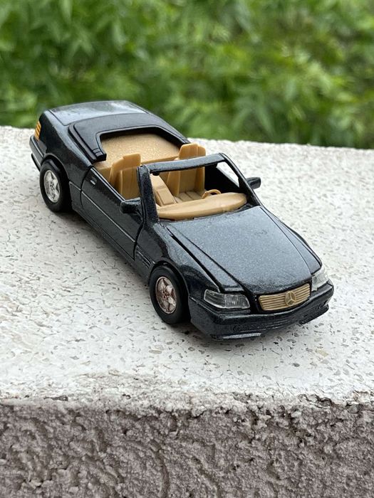 Колекционерска количка Mercedes Benz 500SL