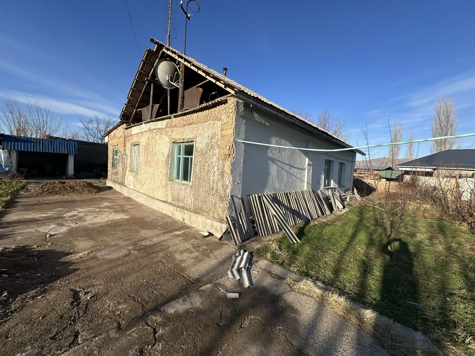 Уй сотилади СРОЧНО!!!