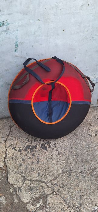 Тюбинг. Ватрушка. Б/У .  d 90 см., 9000 тг.