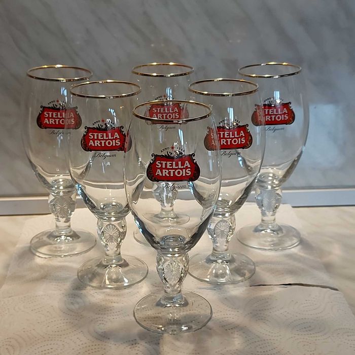 Чаши за бира Stella Artois!  0.330 мл.0.500мл.   НОВИ!!  6 броя 20 евро!