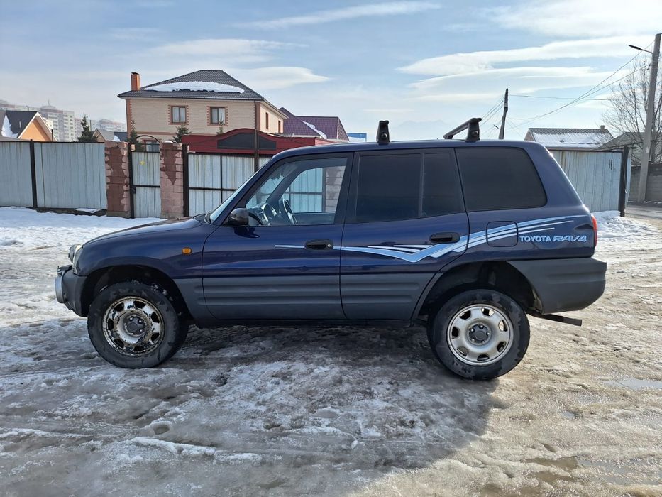 Раф 4 автомобиль