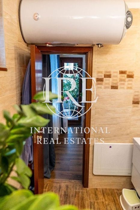 Продава се Тристаен апартамент в Варна, Виница - 120 кв.м за 1033 €/кв.м - Снимка #8