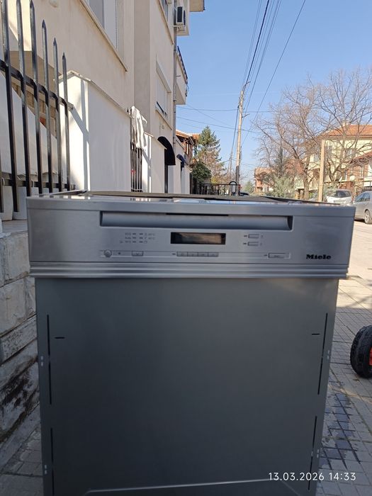 Съдомиялна за вграждане miele