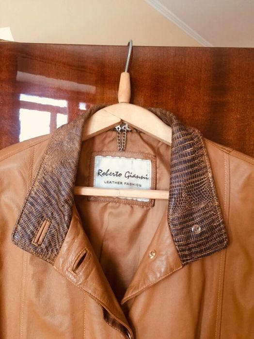 Плащ кожаный женский