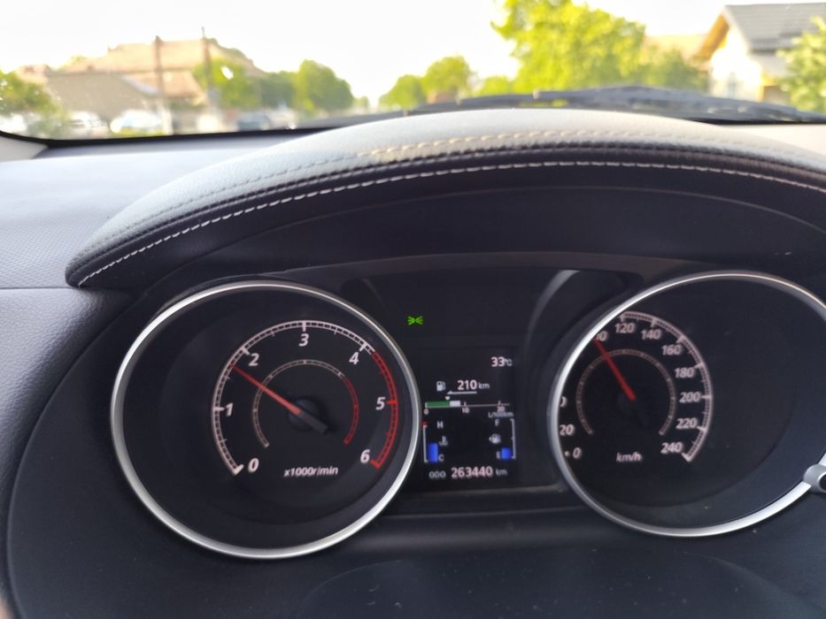MITSUBISHI Outlander 2011 — imagine 5