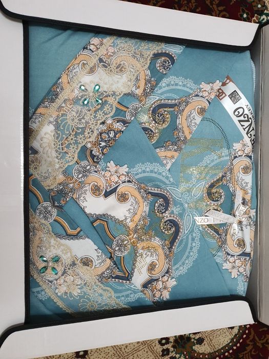 Kenzo firmasidan choyshab komplekt Комплект простыни от фирмы Kenzo