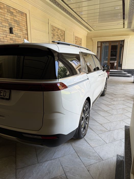 Kia karnival 2023 yil.