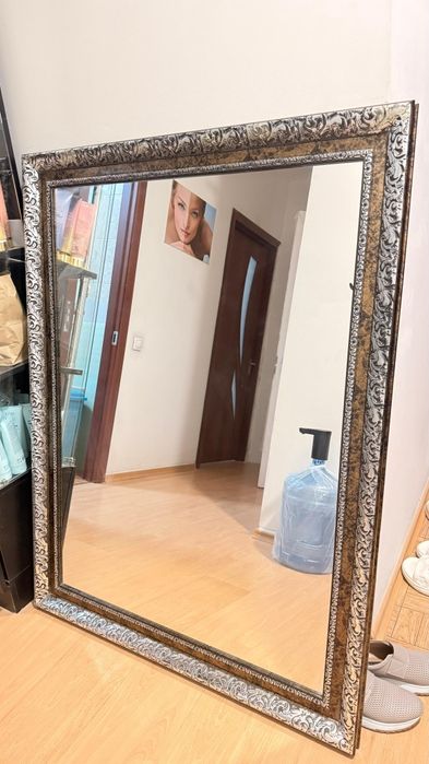Большое зеркало багетной раме