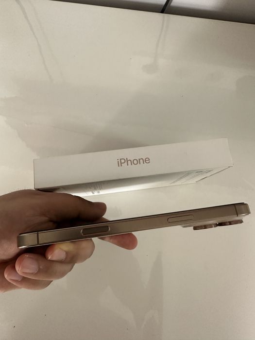 Продам Айфон 16 промакс