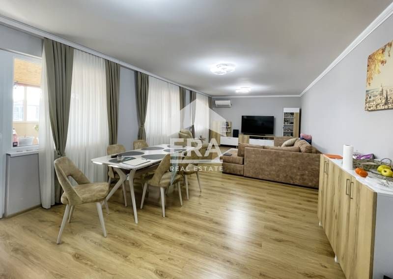 Уникален четиристаен апартамент!