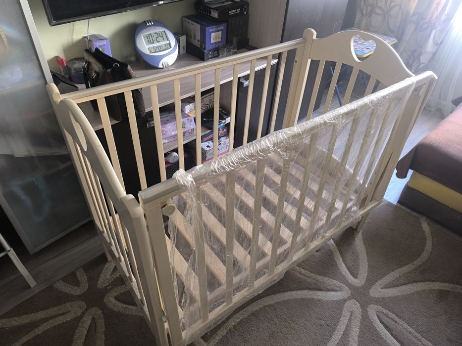 Кроватка детская с матрасом