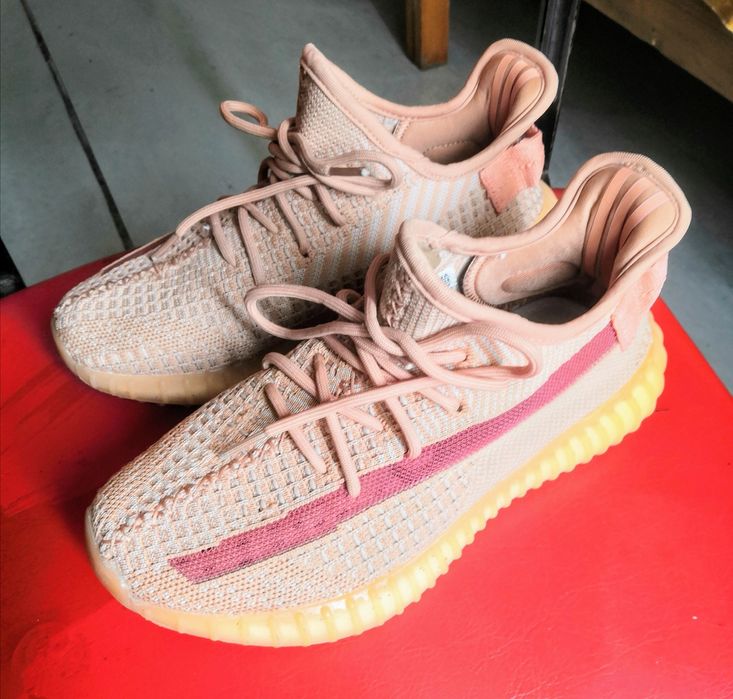 Продам  кроссовки 38