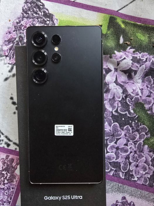 Vând urgent laptop si telefon