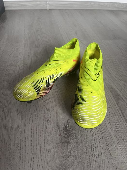 Ghete de fotbal puma