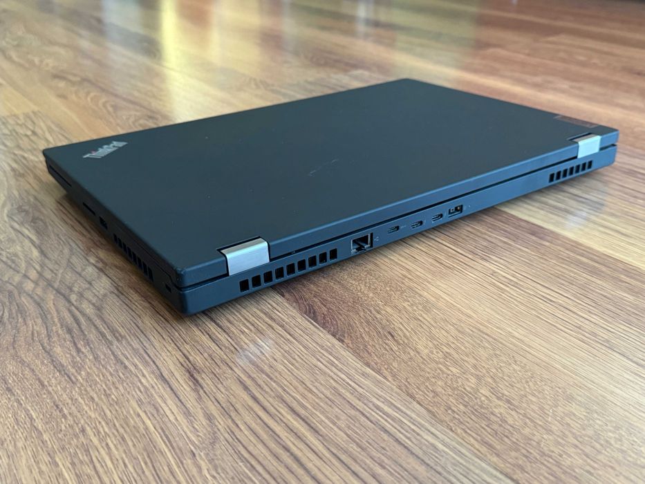 15.6' Full HD IPS Core i7-10850H Lenovo ThinkPad P15 16GB DDR4/256GB NVMe/Quadro T1000 4GB/Бат 6ч