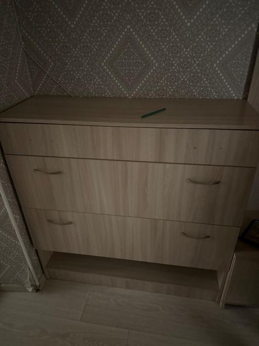 Продам шкаф прихожую