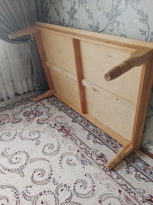 Срочно продам стол