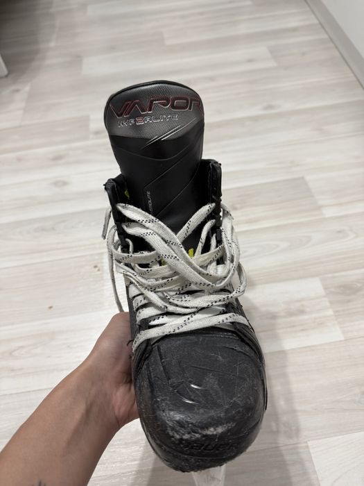 Хоккейные коньки Bauer Vapor HYPERLITE2