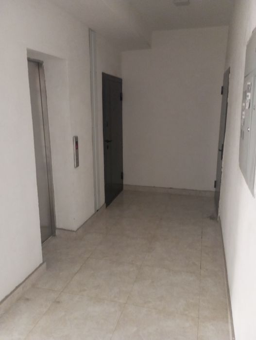 Каропка уй сотилади оринтер куйлук .Тарговий центр КОМПАС дан 200 метр