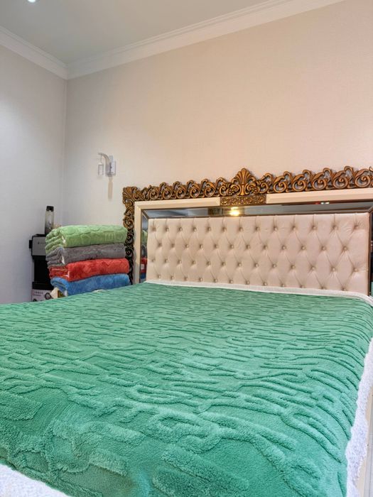 Barcha kutgan barashkalar, 16 xil rassvetkada

2 kishilik razmer 200x2