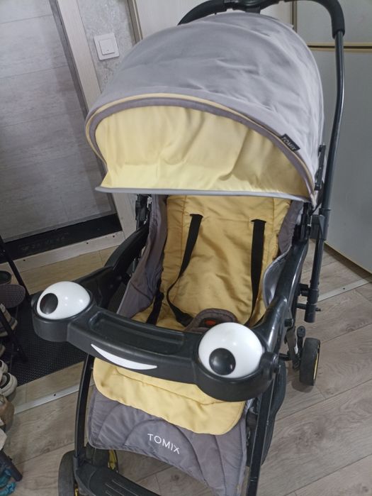 Продам коляску Tomix