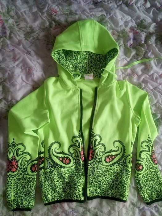 Продам  спортивный костюм