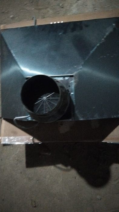 Продам вытяжку для кухни.