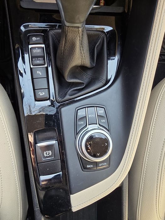 BMW X1 F48 2.0d Xdrive XLine 2018 Distronic camera full led lane assis