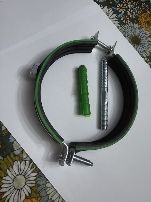 Хомуты для труб.