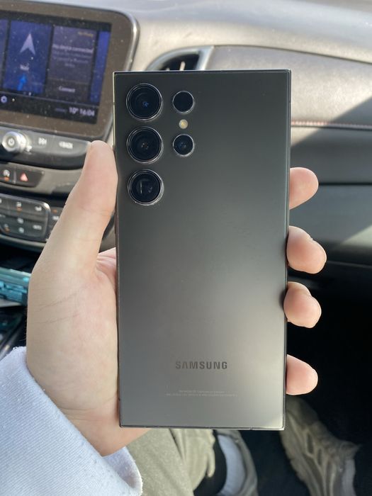 Samsung Galaxy S24 Ultra 512GB — в отличном состоянии!