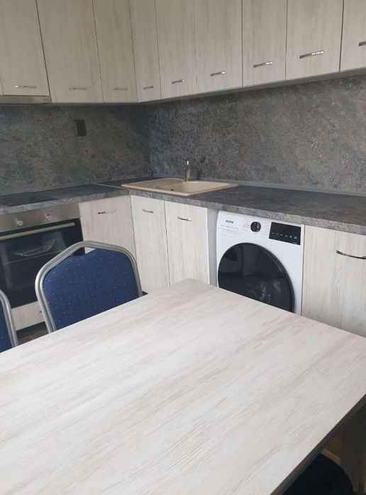 Дава се под наем Тристаен апартамент в София, Сухата река - 90 кв.м за 750 € - Снимка #1