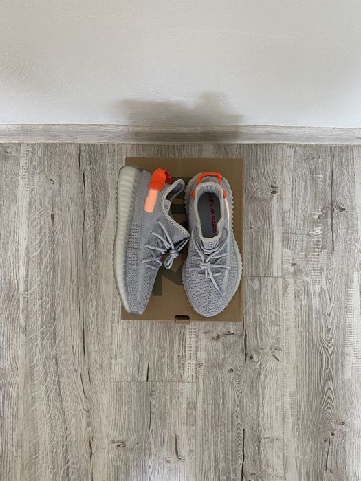 Yeezy 350 Tail light