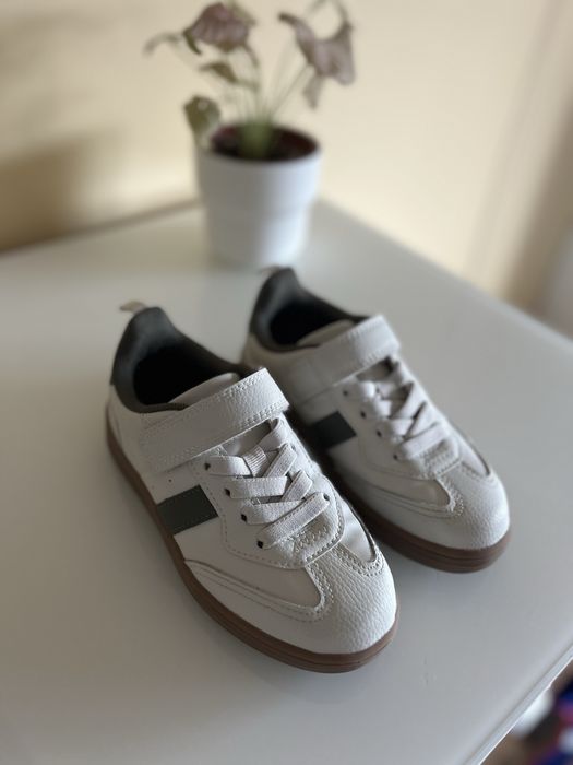 Adidasi H&M, marimea 29