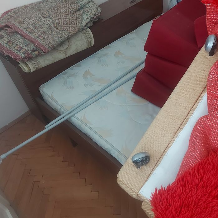 Стара спалня плюс 2 нощни шкафчета