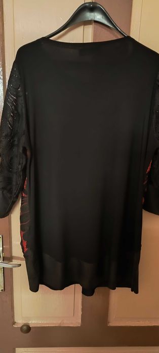 Дамска туника с асиметрични ръкави