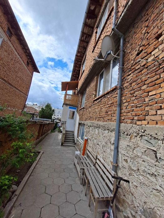 Продава се Тристаен апартамент в Панагюрище - 120 кв.м за 600 €/кв.м - Снимка #4