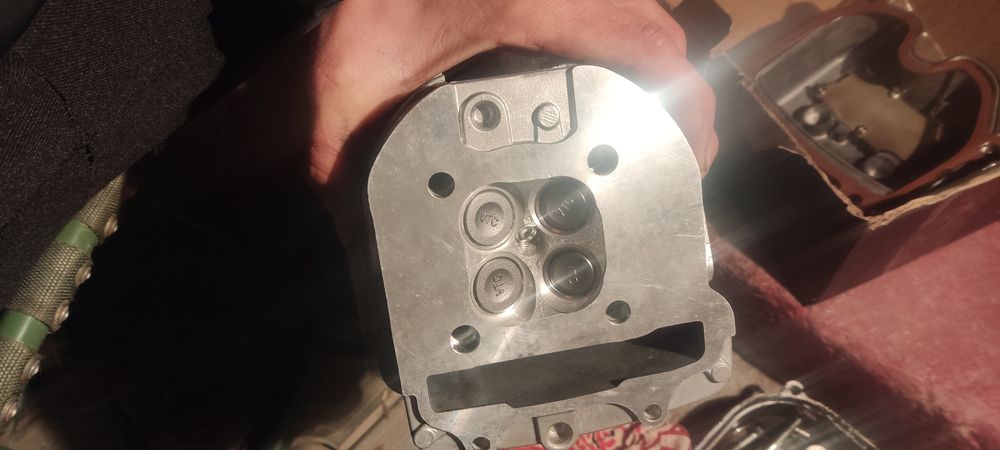 Скутер танк 110-120км/ч  скорость 200куб